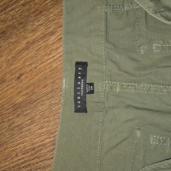 SANCTUARY CROP PANTS.   #6009 - Picture 5 of 7